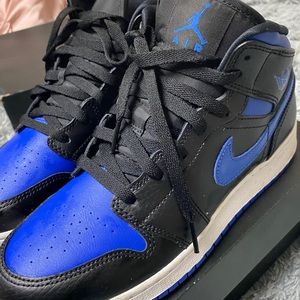 Jordan 1s mid -Royal